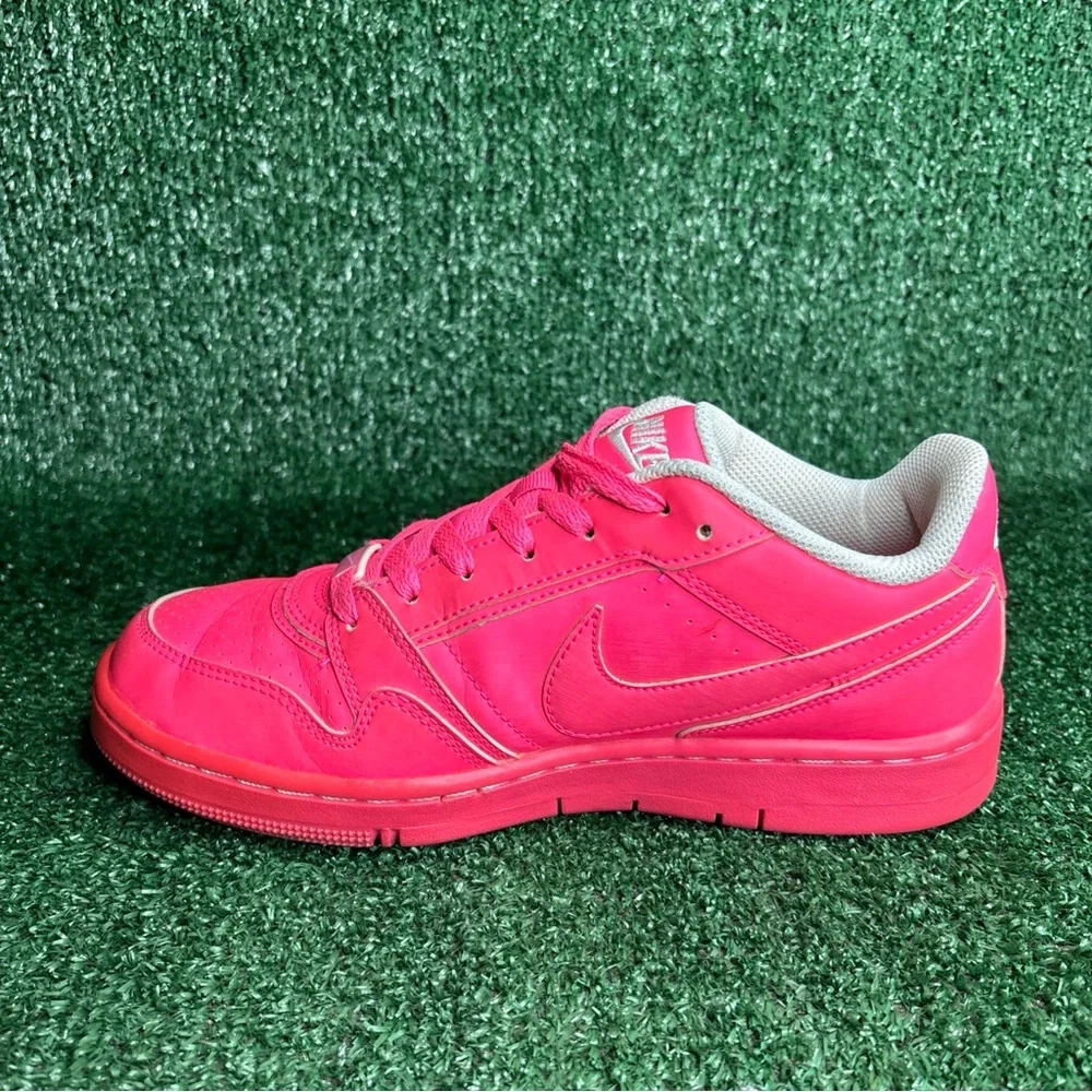 Nike Women's Bright Pink Low-Top Sneakers